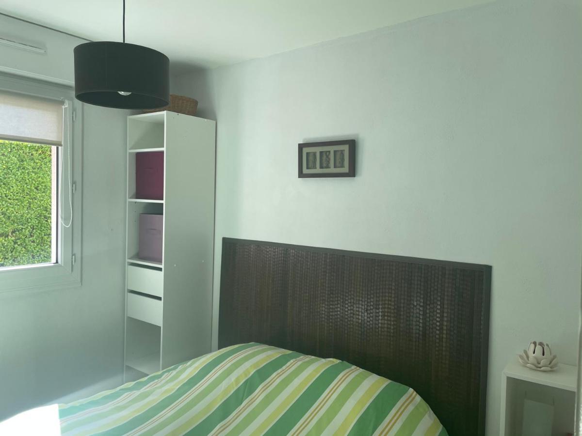 appartement proche mer avec jardin ensoleillé Houlgate Exterior foto